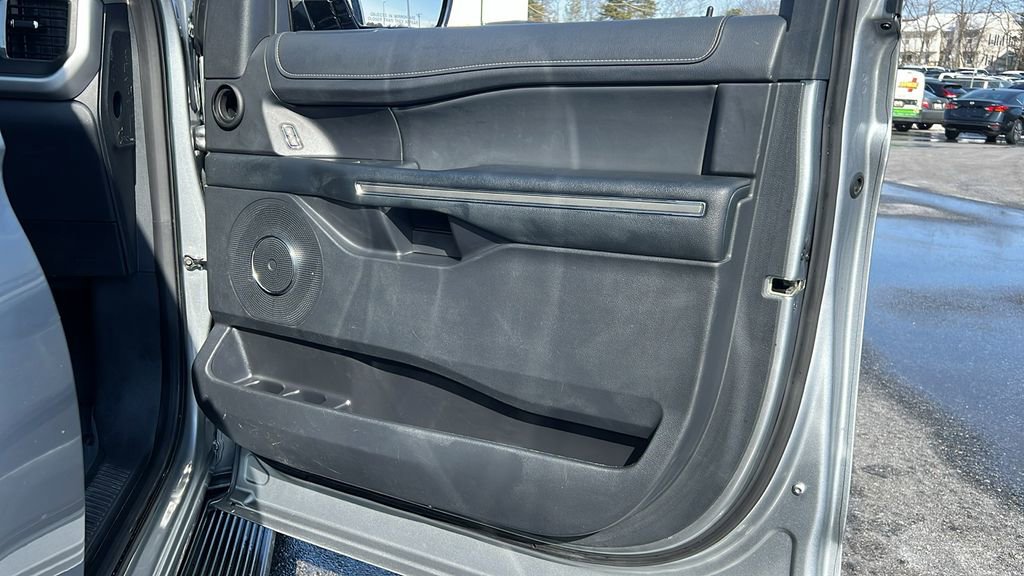 Used 2024 Ford Expedition Max XLT image 10