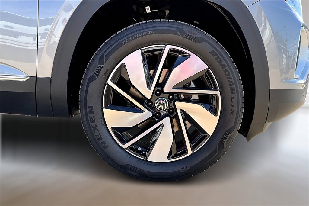 New 2026 Volkswagen Atlas SEL image 13