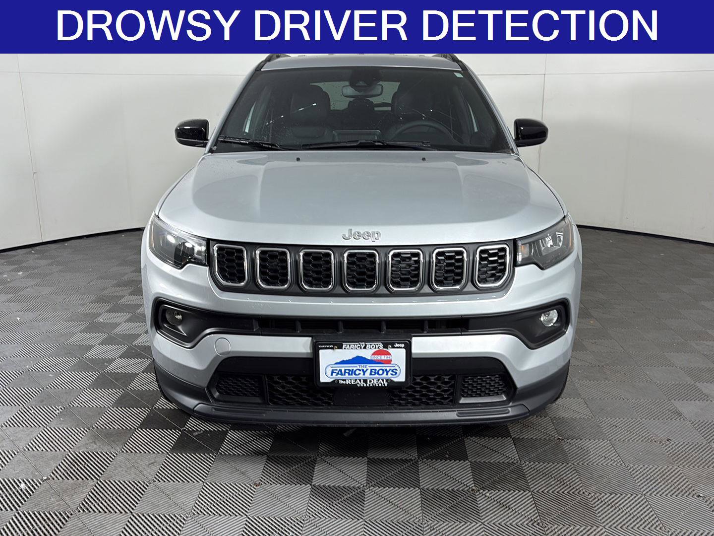 Used 2025 Jeep Compass Latitude image 4