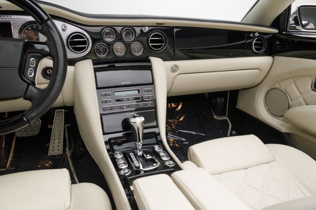 Used 2010 Bentley Azure T image 14