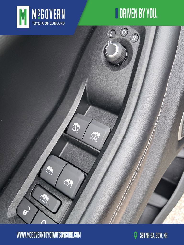 Used 2021 Jeep Grand Cherokee L Limited AWD/4WD image 13
