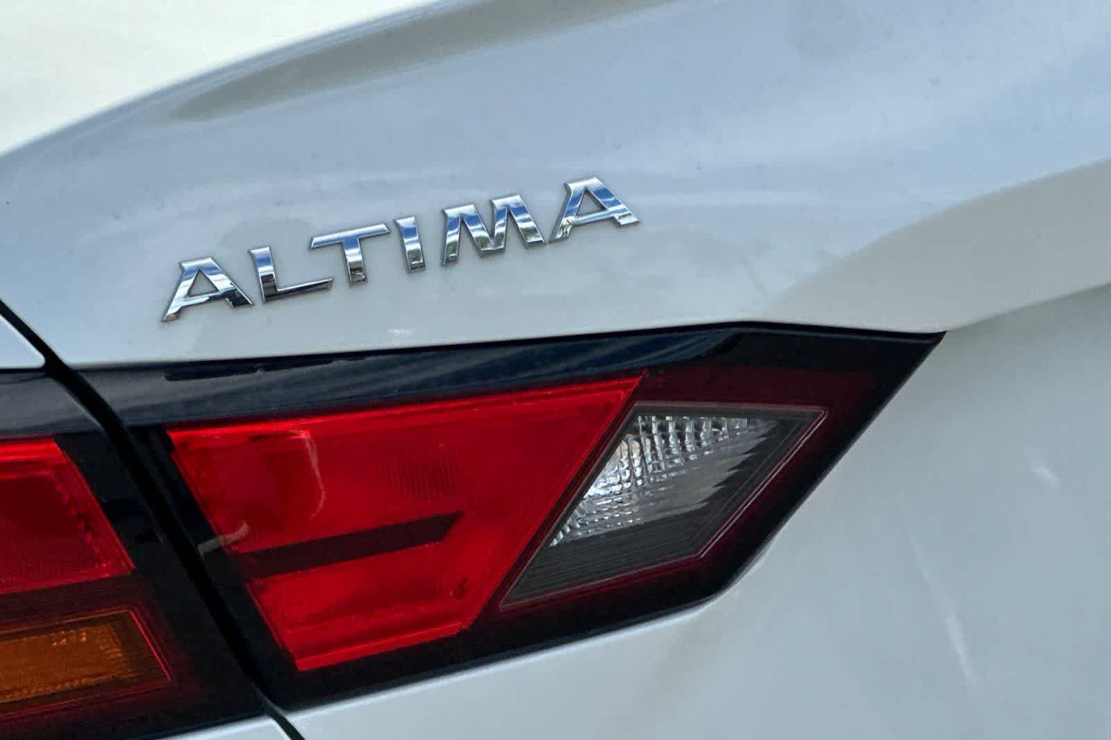 Used 2020 Nissan Altima 2.5 SR FWD image 33