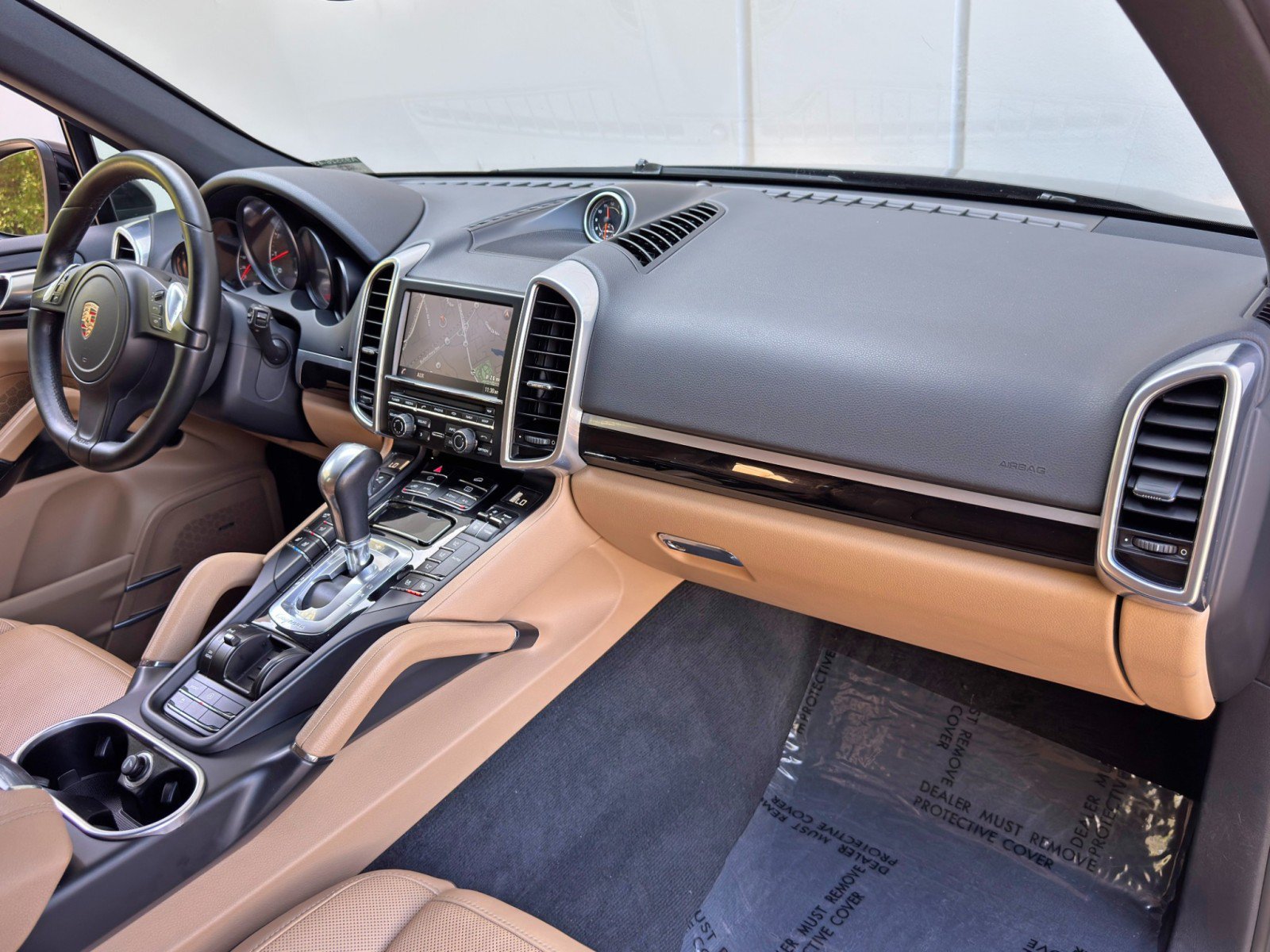 Used 2014 Porsche Cayenne Platinum Edition AWD/4WD image 13
