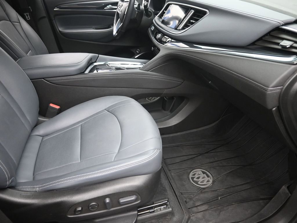 Used 2022 Buick Enclave Premium w/ Experience Buick Package image 7