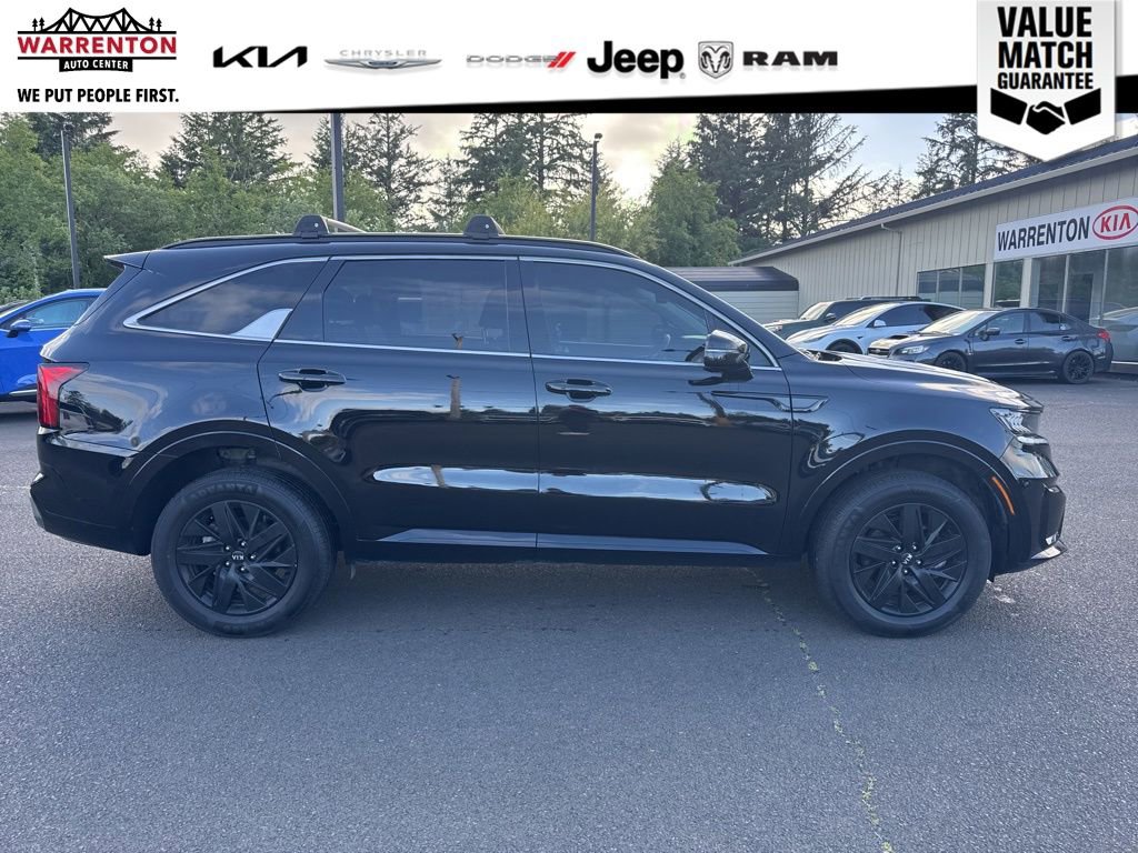 Used 2021 Kia Sorento EX w/ Panoramic Sunroof Package AWD/4WD image 5