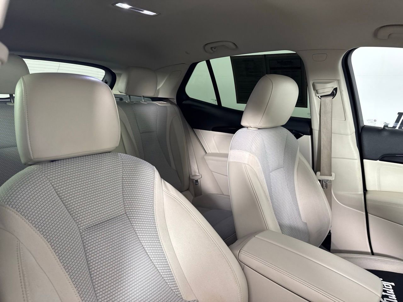 Used 2023 Buick Envision Preferred FWD image 30