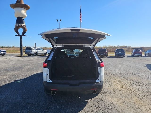 Used 2022 Chevrolet Traverse LT image 8