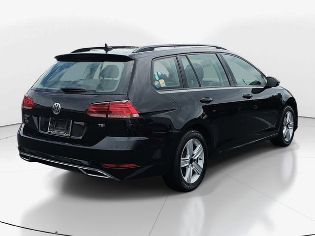 Used 2018 Volkswagen Golf SE FWD image 3