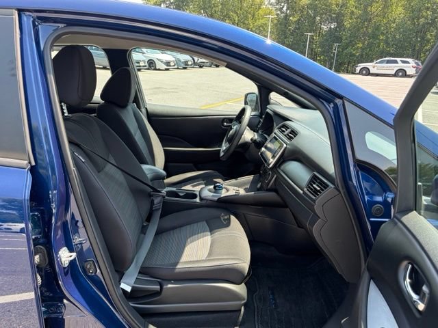Used 2025 Nissan Leaf S FWD image 26
