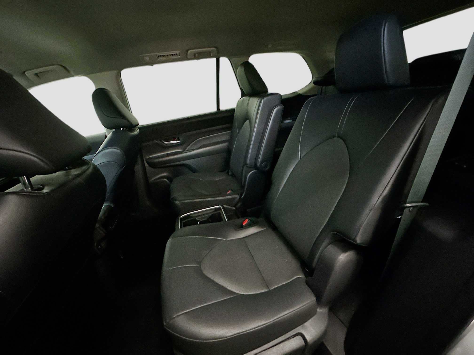 Used 2025 Toyota Grand Highlander AWD image 29