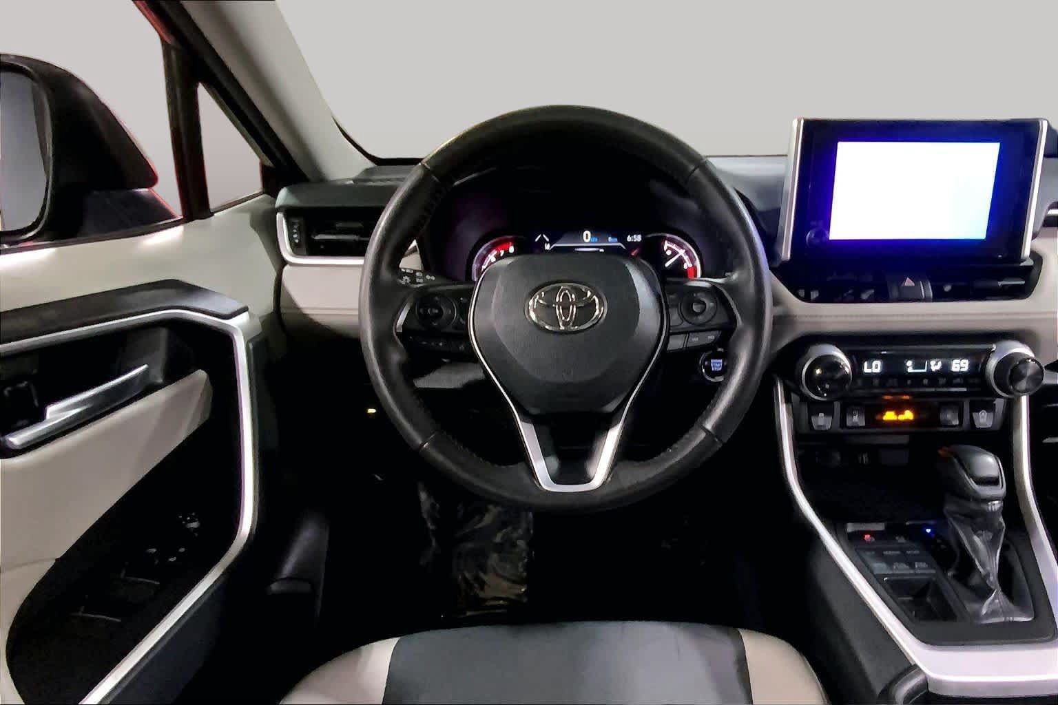 Certified 2024 Toyota RAV4 XLE w/ Convenience Package AWD/4WD image 6