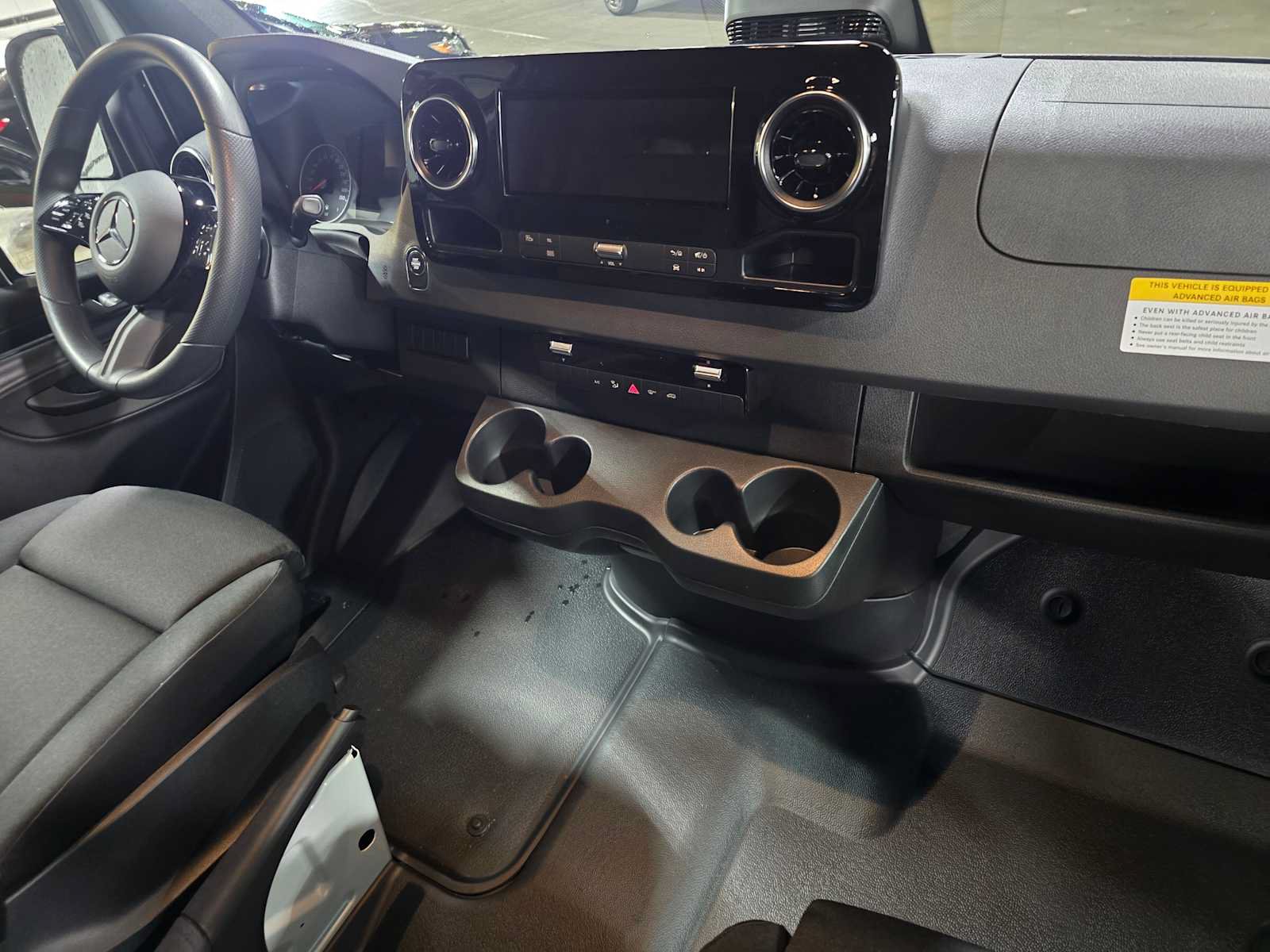 Used 2025 Mercedes-Benz Sprinter 2500 image 10