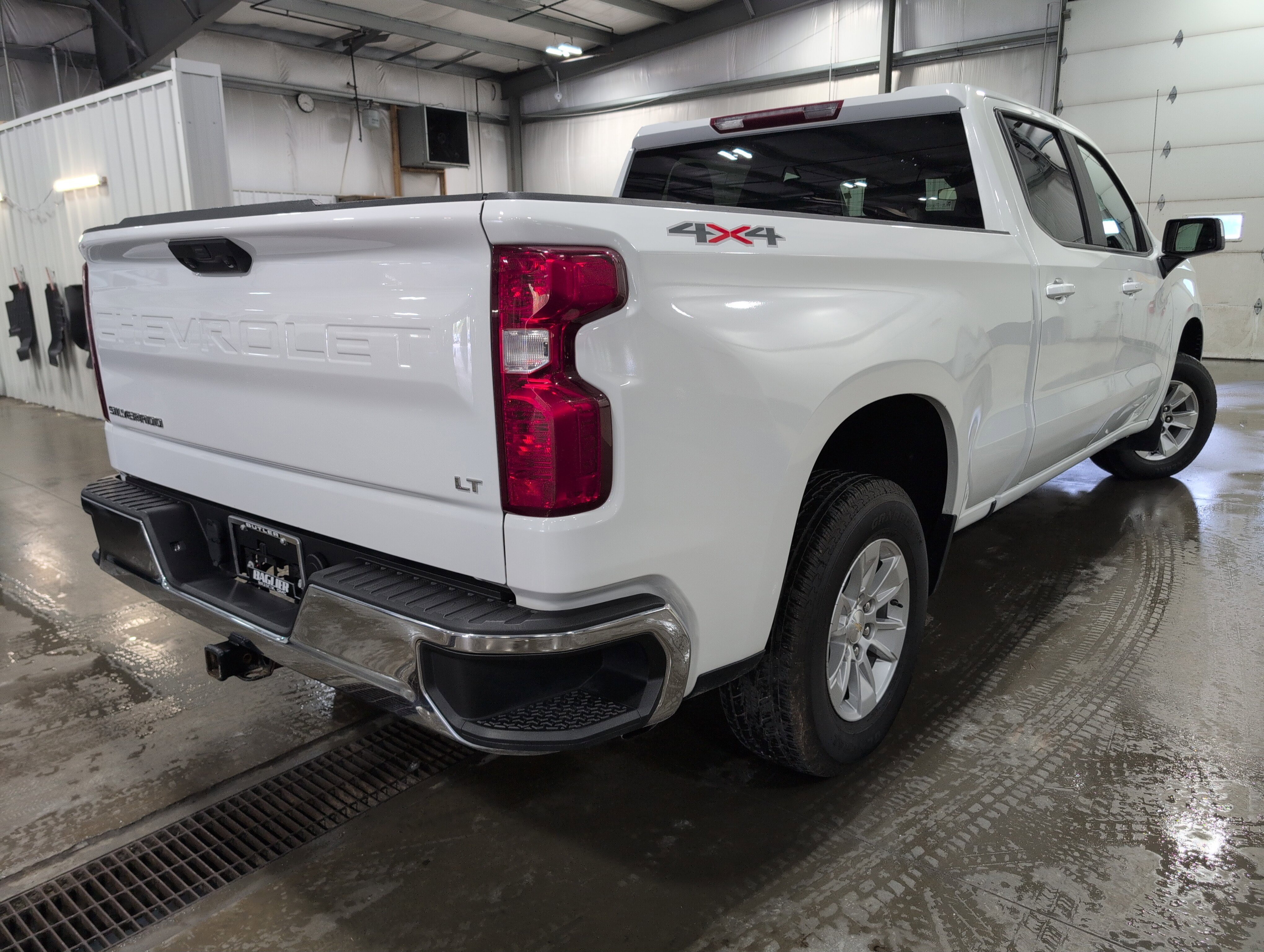 Used 2023 Chevrolet Silverado 1500 LT w/ Protection Package AWD/4WD image 3