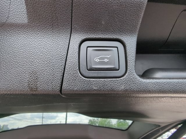 Used 2018 GMC Acadia Denali w/ Technology Package AWD/4WD image 38