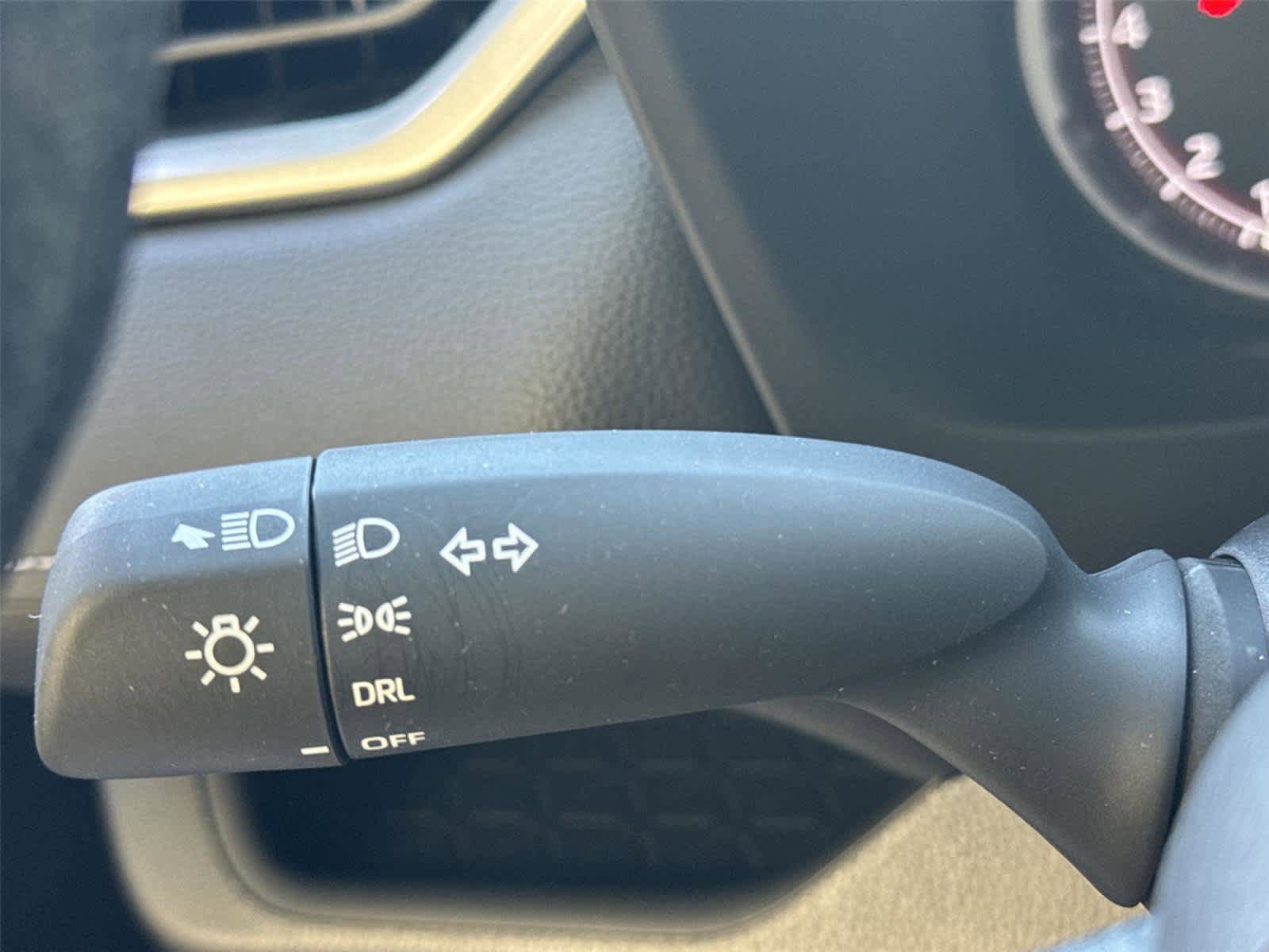 Used 2025 Toyota RAV4 LE image 25