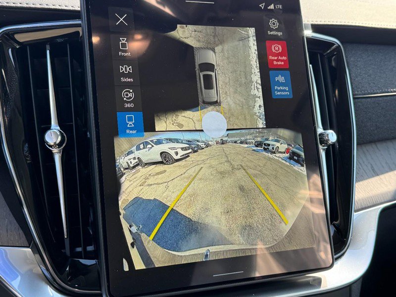 New 2026 Volvo XC90 T8 Ultra w/ Protection Package Premier image 13