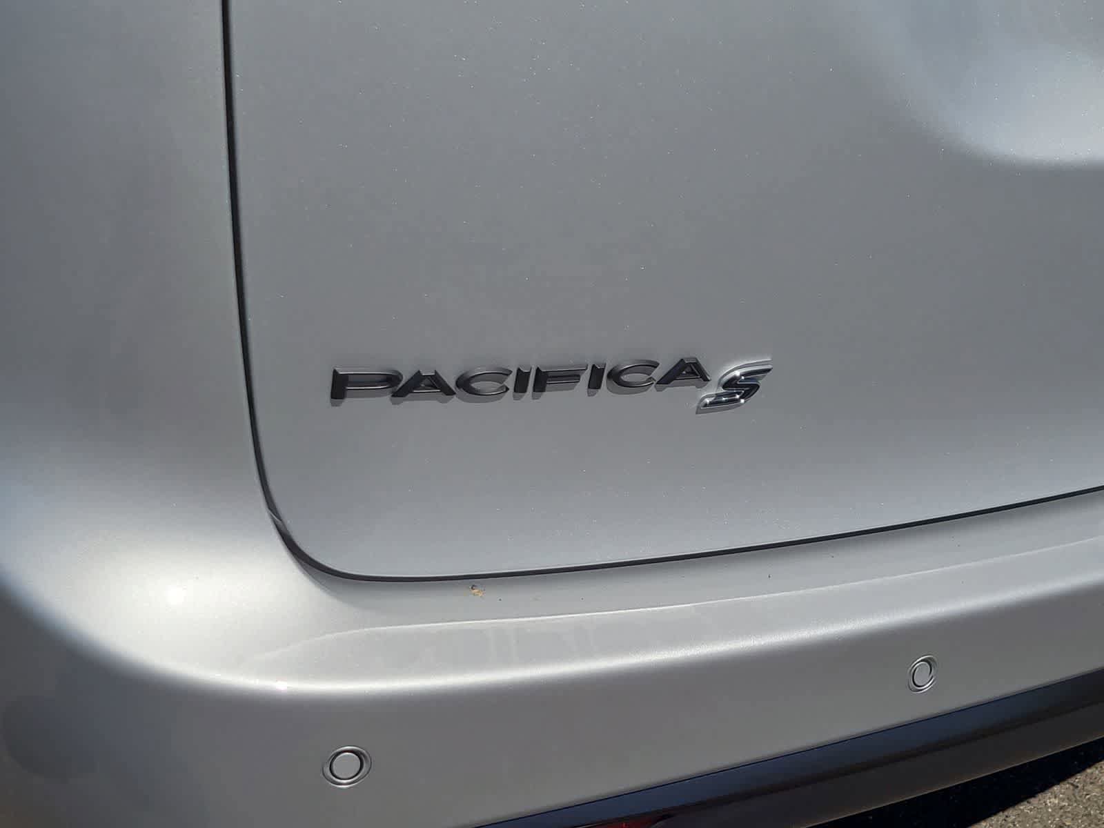 New 2026 Chrysler Pacifica Select image 15