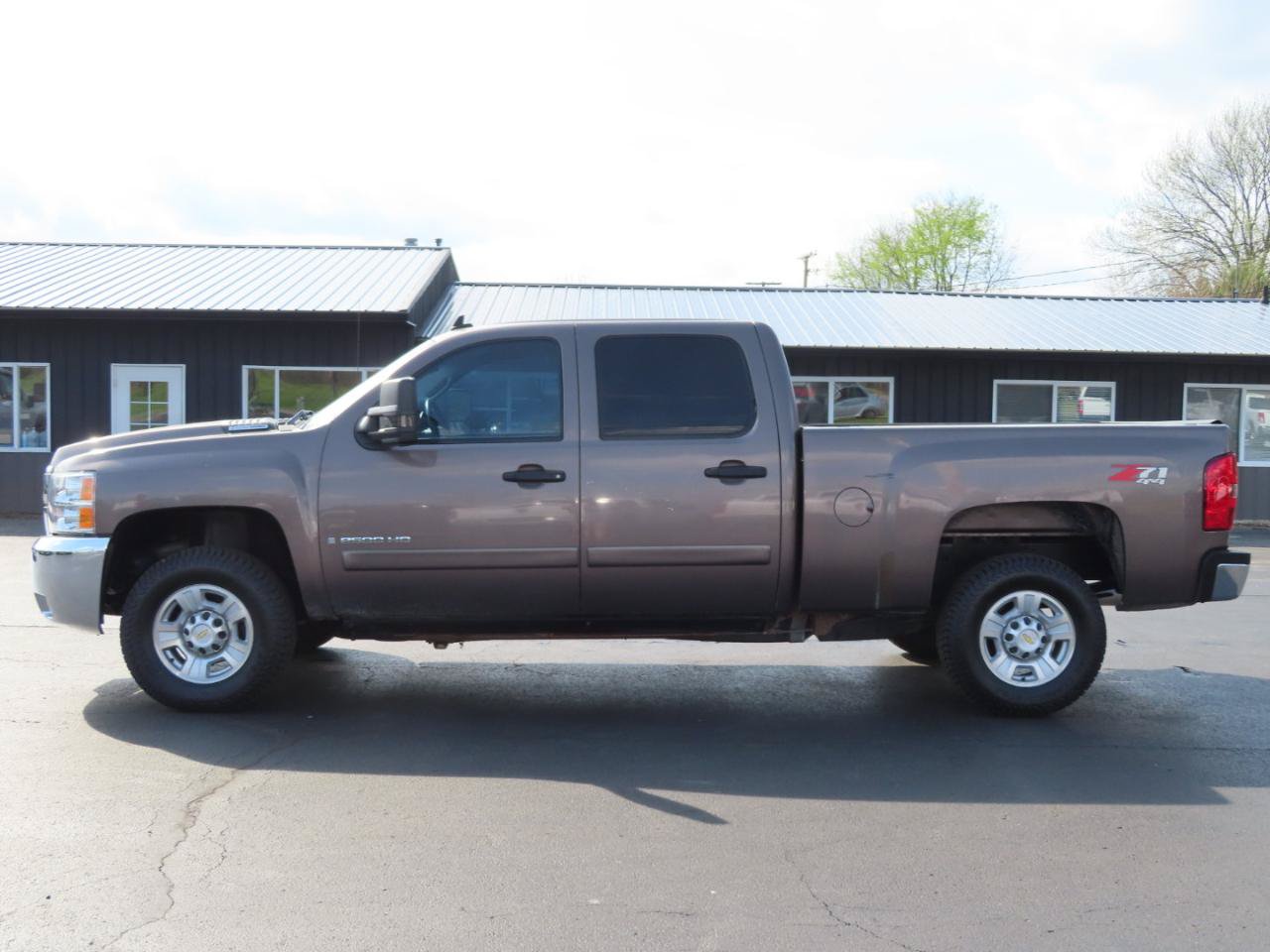 Used 2008 Chevrolet Silverado 2500 LTZ w/ Safety Package AWD/4WD image 3