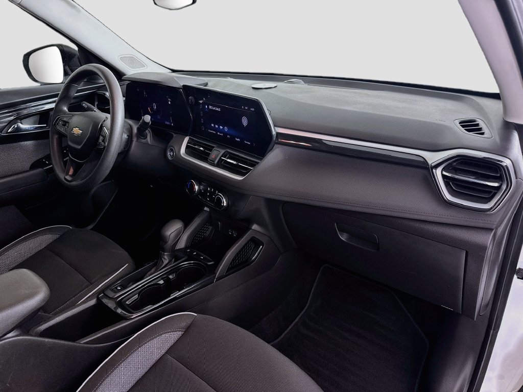 Used 2024 Chevrolet TrailBlazer LS w/ LS Confidence Package FWD image 29