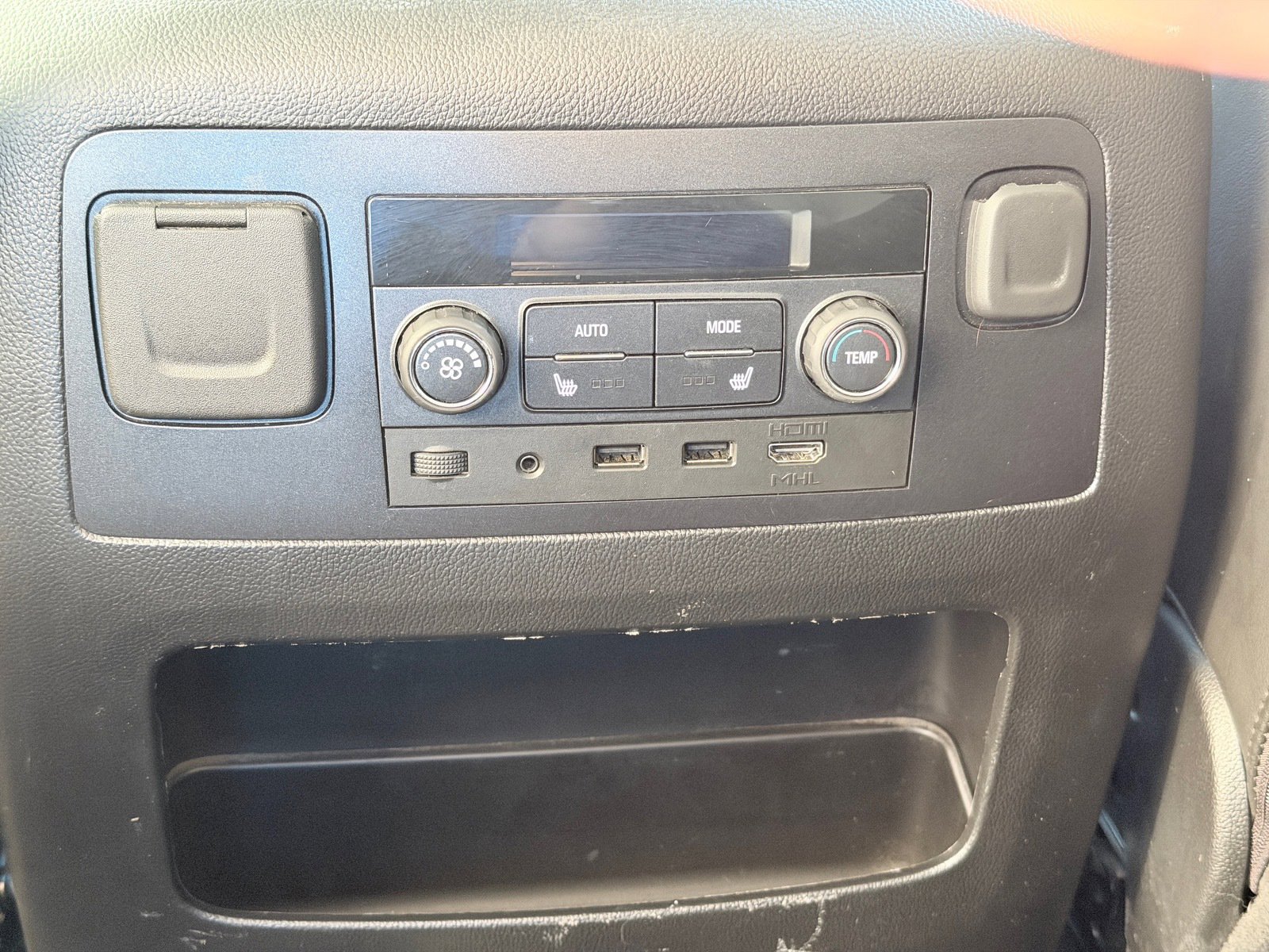 Used 2018 GMC Yukon Denali w/ Denali Ultimate Package image 15