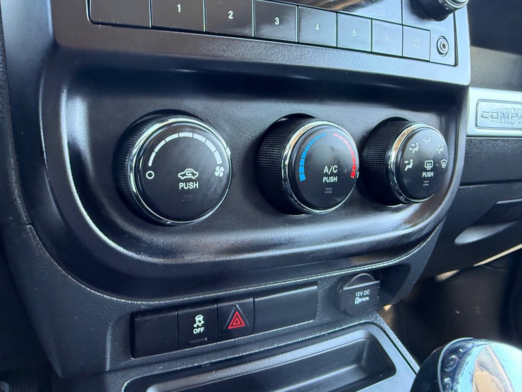 Used 2015 Jeep Compass Sport w/ Power Value Group image 27