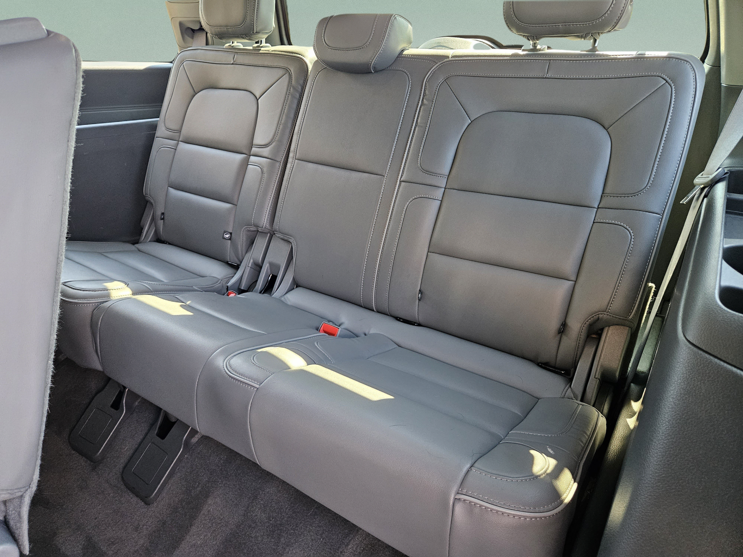 Used 2018 Lincoln Navigator Reserve AWD/4WD image 32