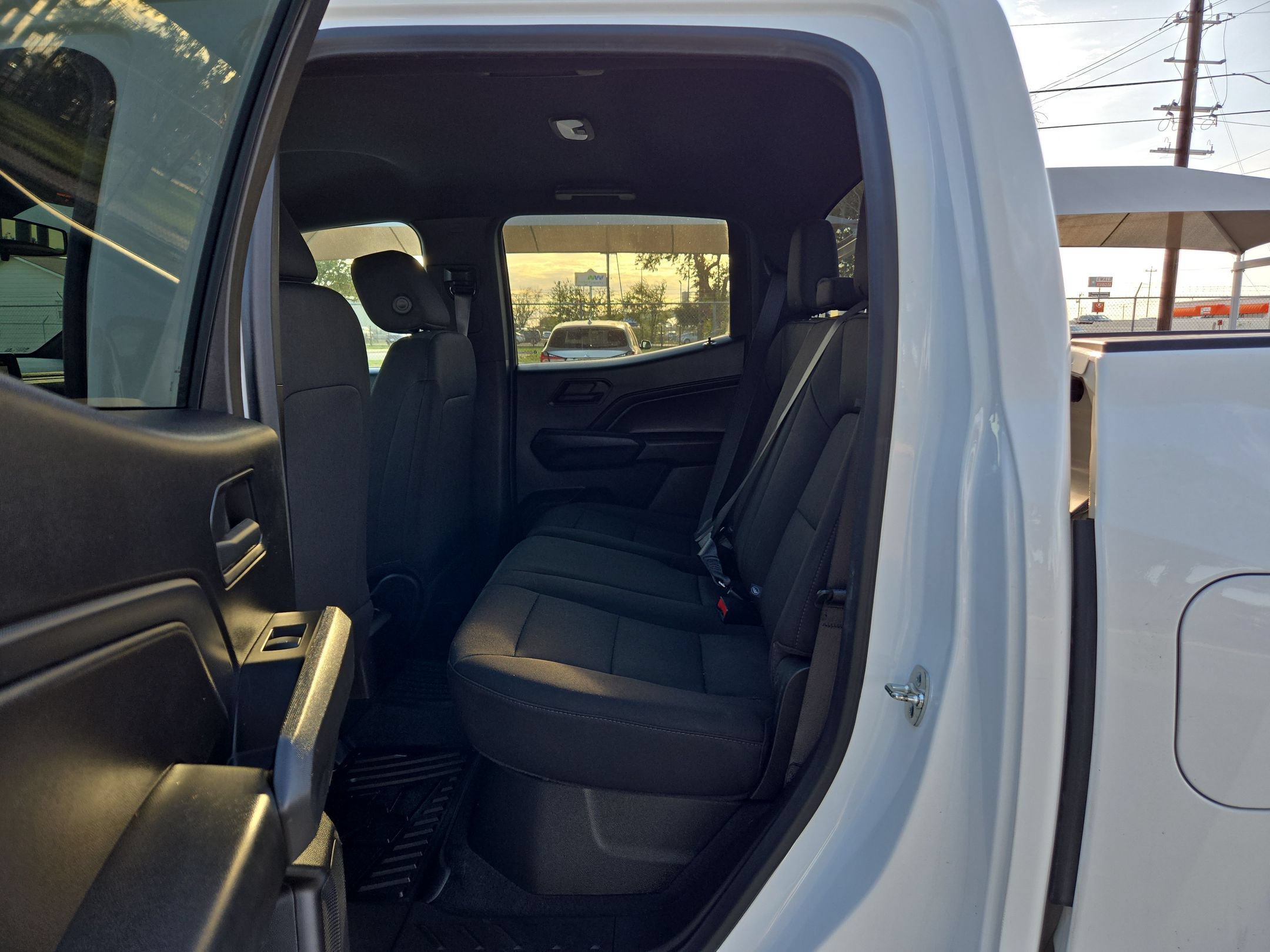 Certified 2024 Chevrolet Colorado W/T RWD image 13