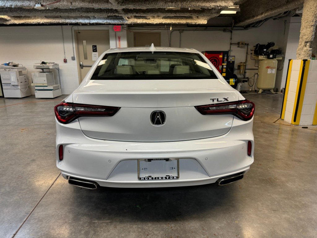 Certified 2025 Acura TLX w/ Technology Package image 17