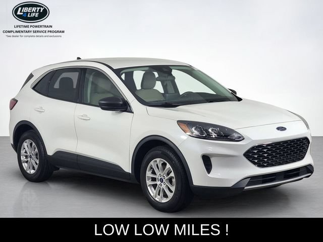 Used 2022 Ford Escape SE w/ Cold Weather Package FWD image 3