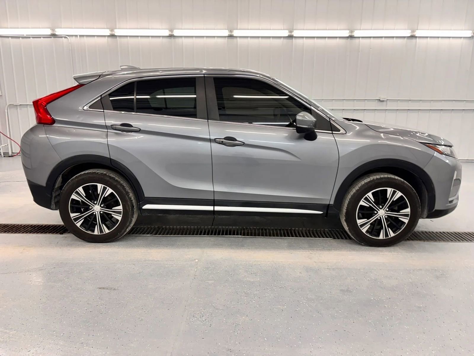 Used 2018 Mitsubishi Eclipse Cross SE AWD/4WD image 3