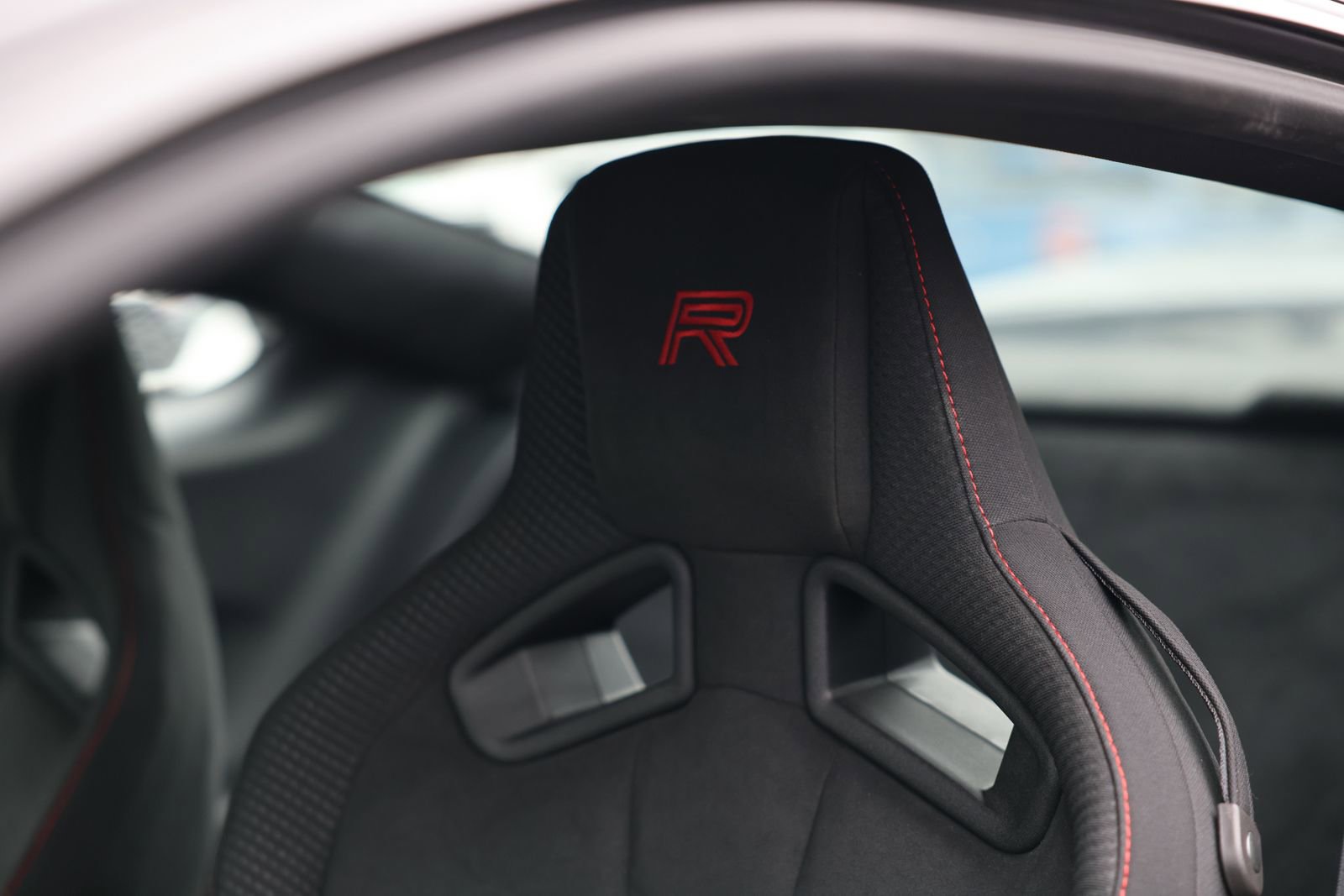 Used 2017 Ford Mustang Shelby GT350R w/ GT350R Equipment Group 920A image 28