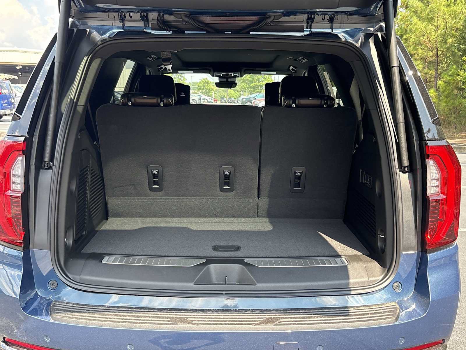 New 2026 GMC Yukon Denali Ultimate AWD/4WD image 23