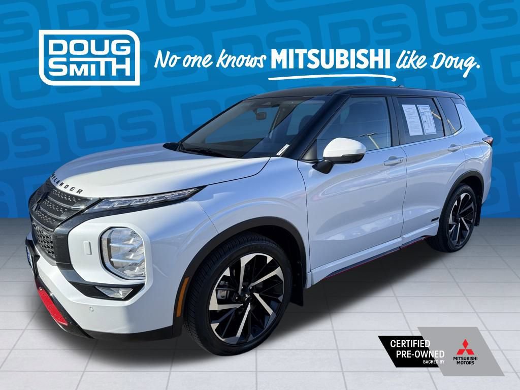 Used 2023 Mitsubishi Outlander SE image 1