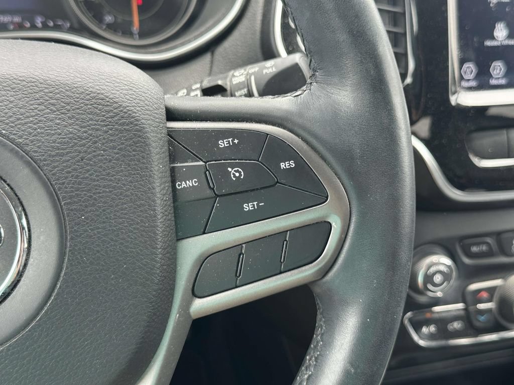 Used 2019 Jeep Cherokee Overland w/ Technology Group AWD/4WD image 23