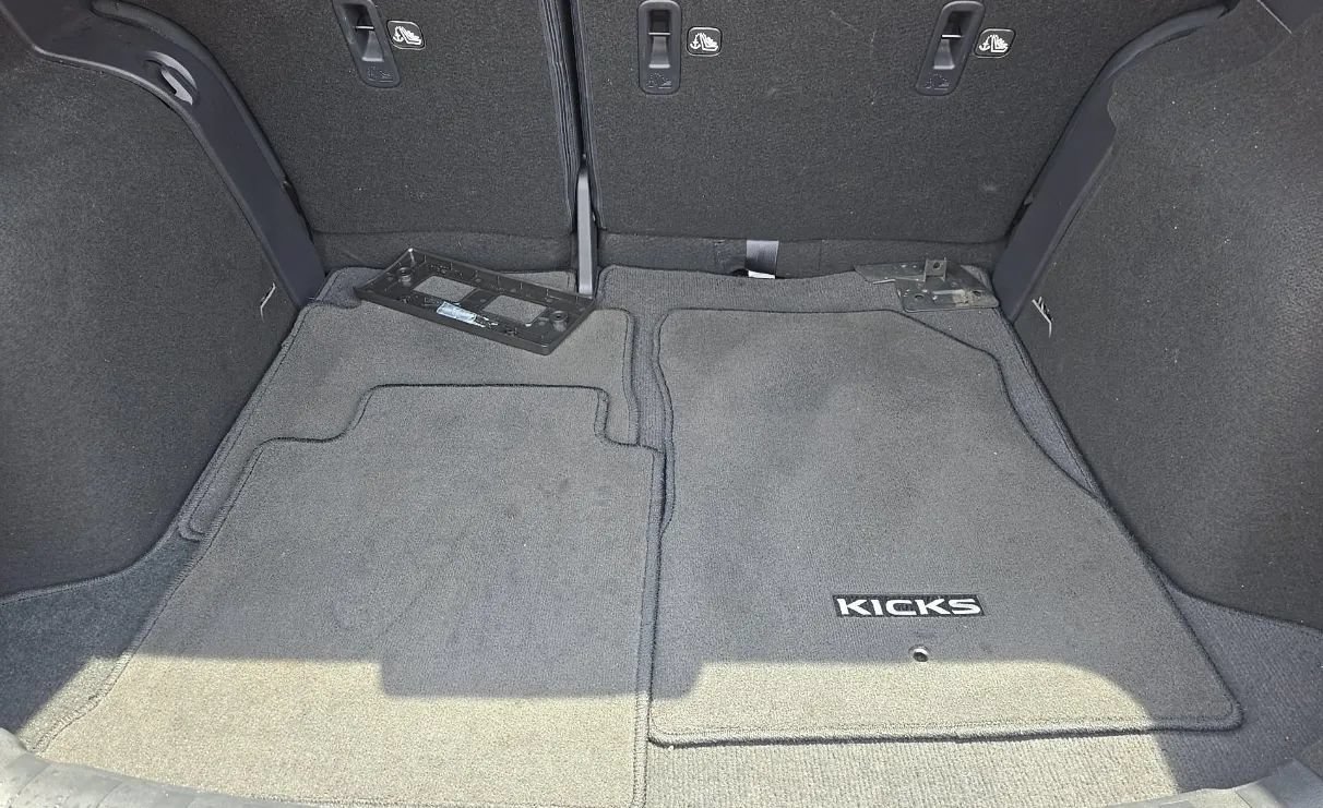 Used 2024 Nissan Kicks SR FWD image 7