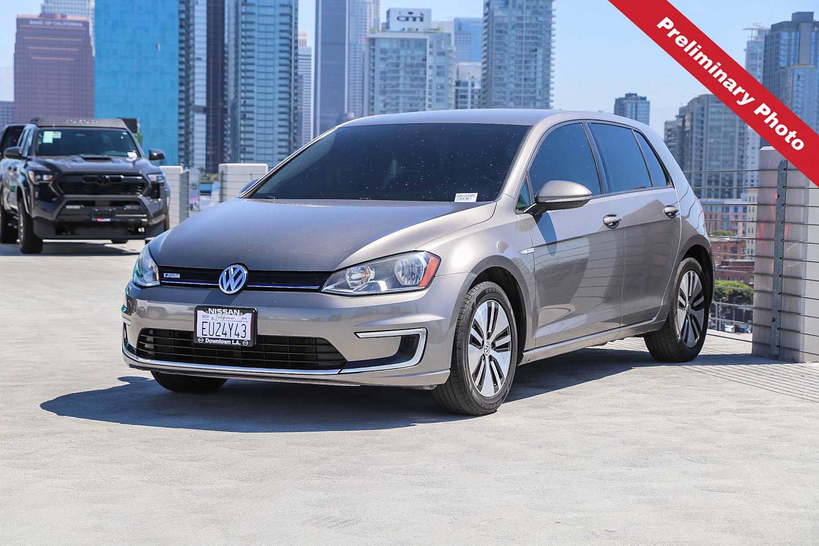 Used 2016 Volkswagen e-Golf SE