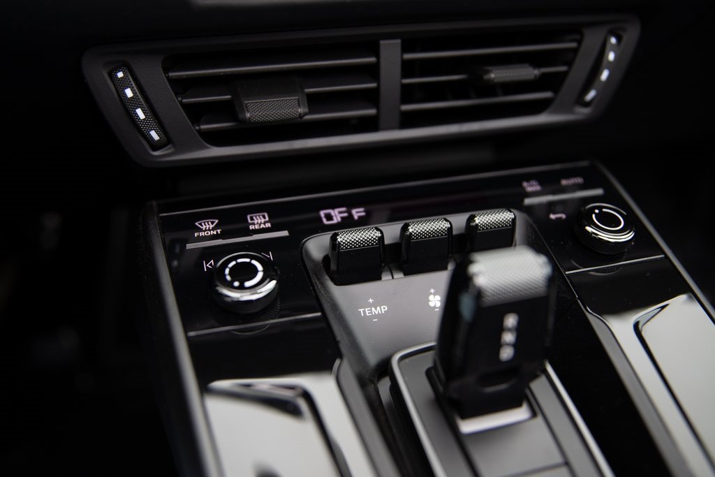 Certified 2025 Porsche 911 Carrera image 15