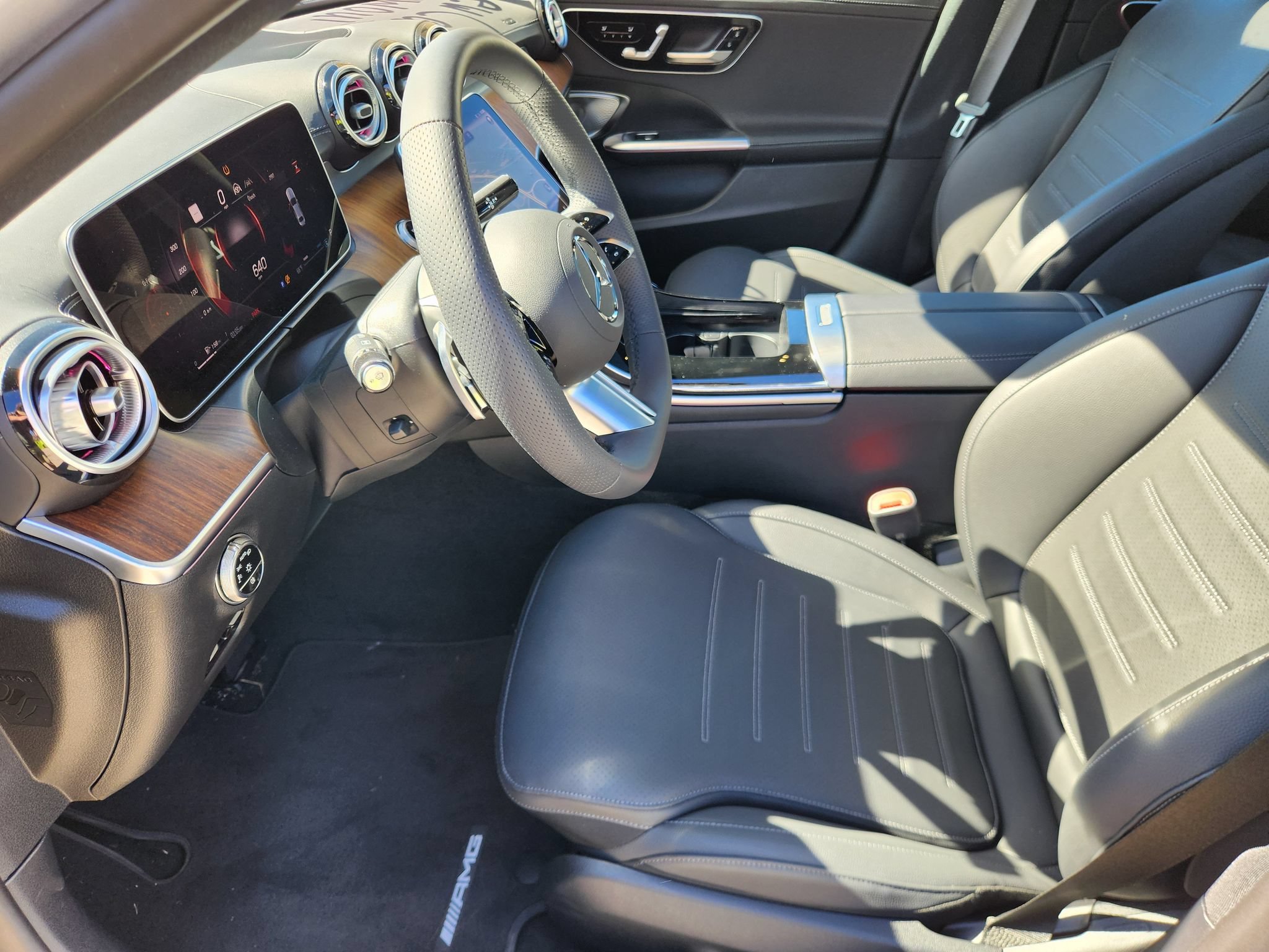 New 2025 Mercedes-Benz C 300 4MATIC Sedan image 9