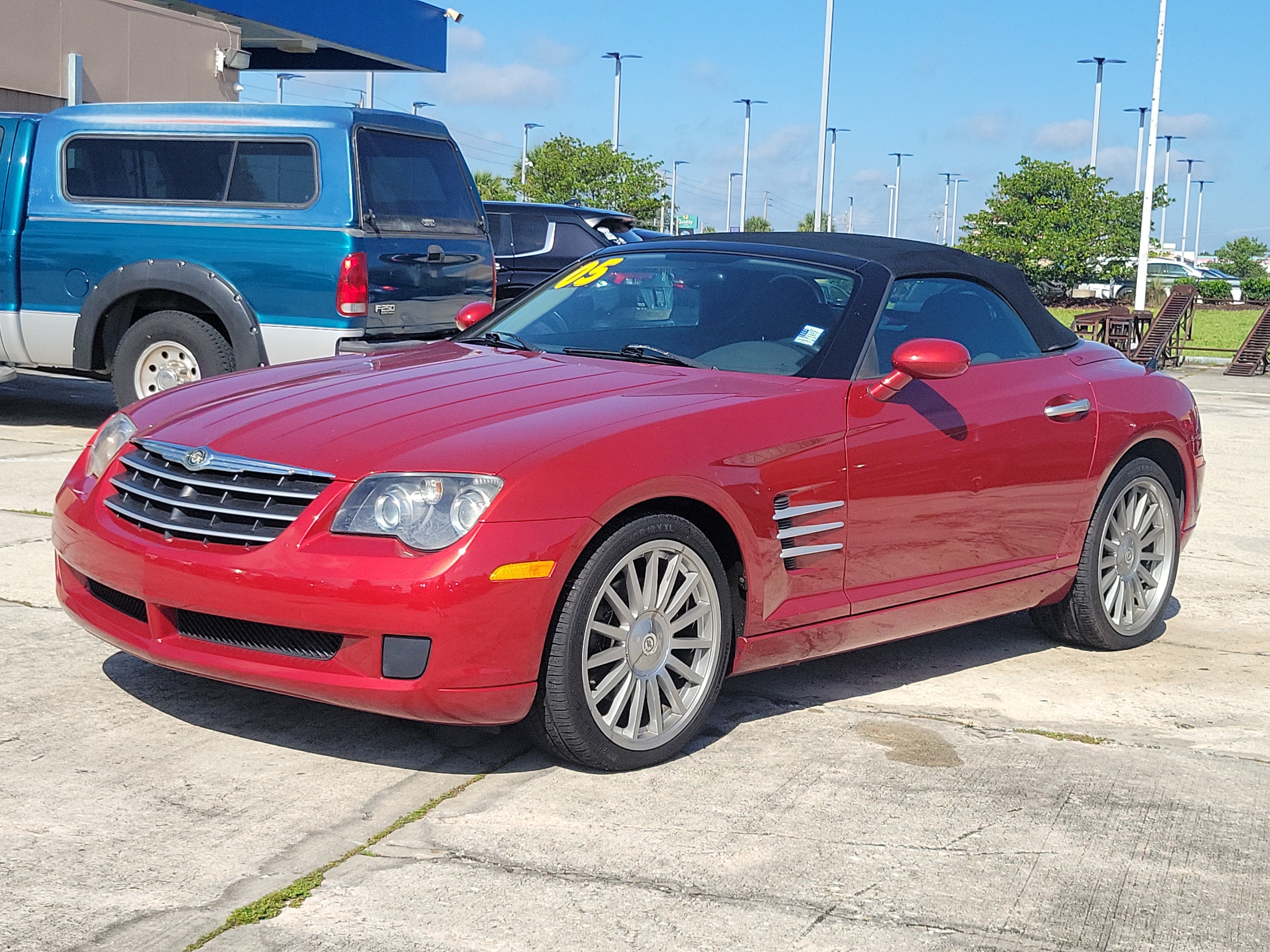 Used 2005 Chrysler Crossfire Convertible w/ Special Edition Group RWD image 2