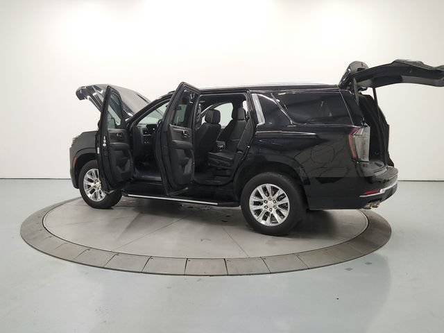 Used 2025 Chevrolet Tahoe Premier RWD image 14