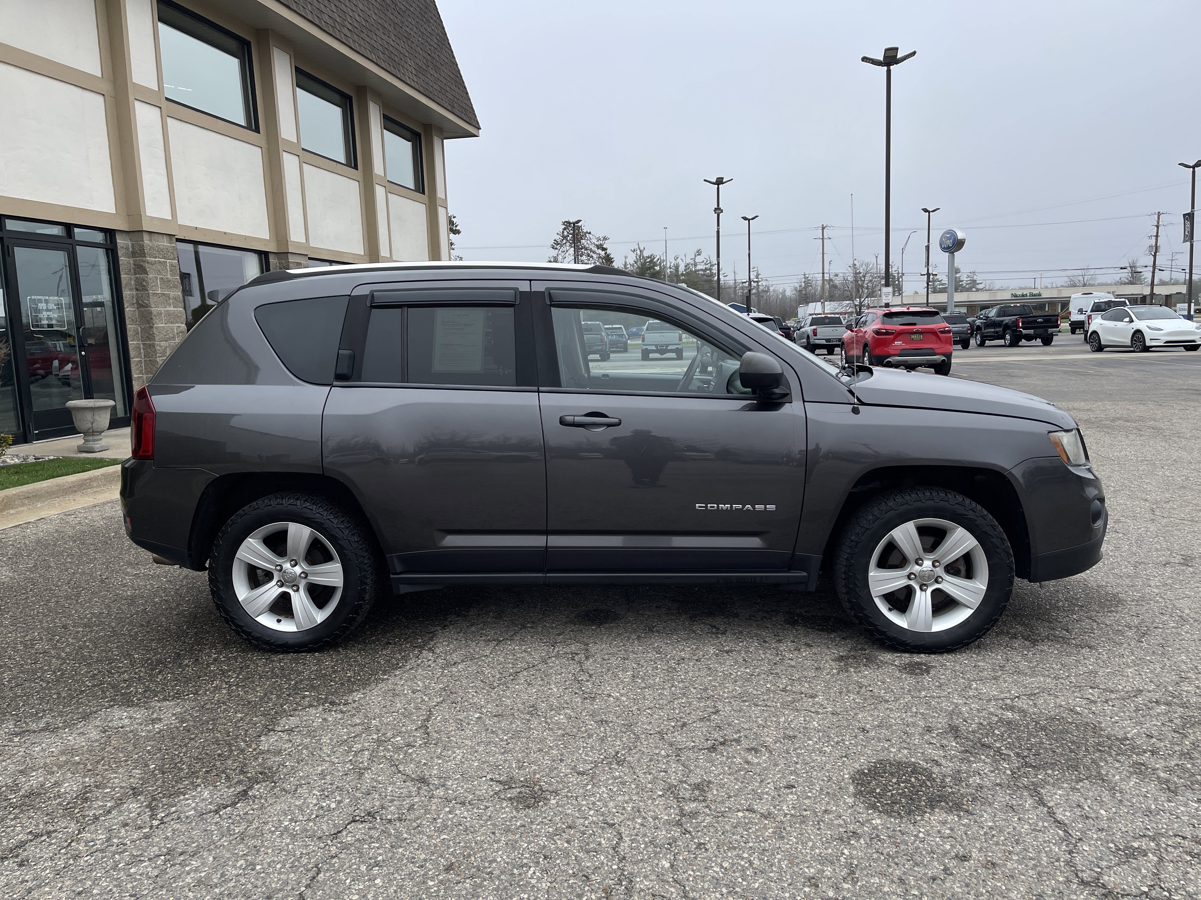 Used 2014 Jeep Compass Sport w/ Power Value Group image 2