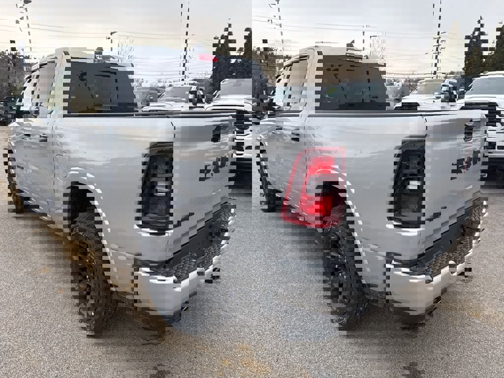 New 2026 RAM 1500 4x4 Crew Cab image 3