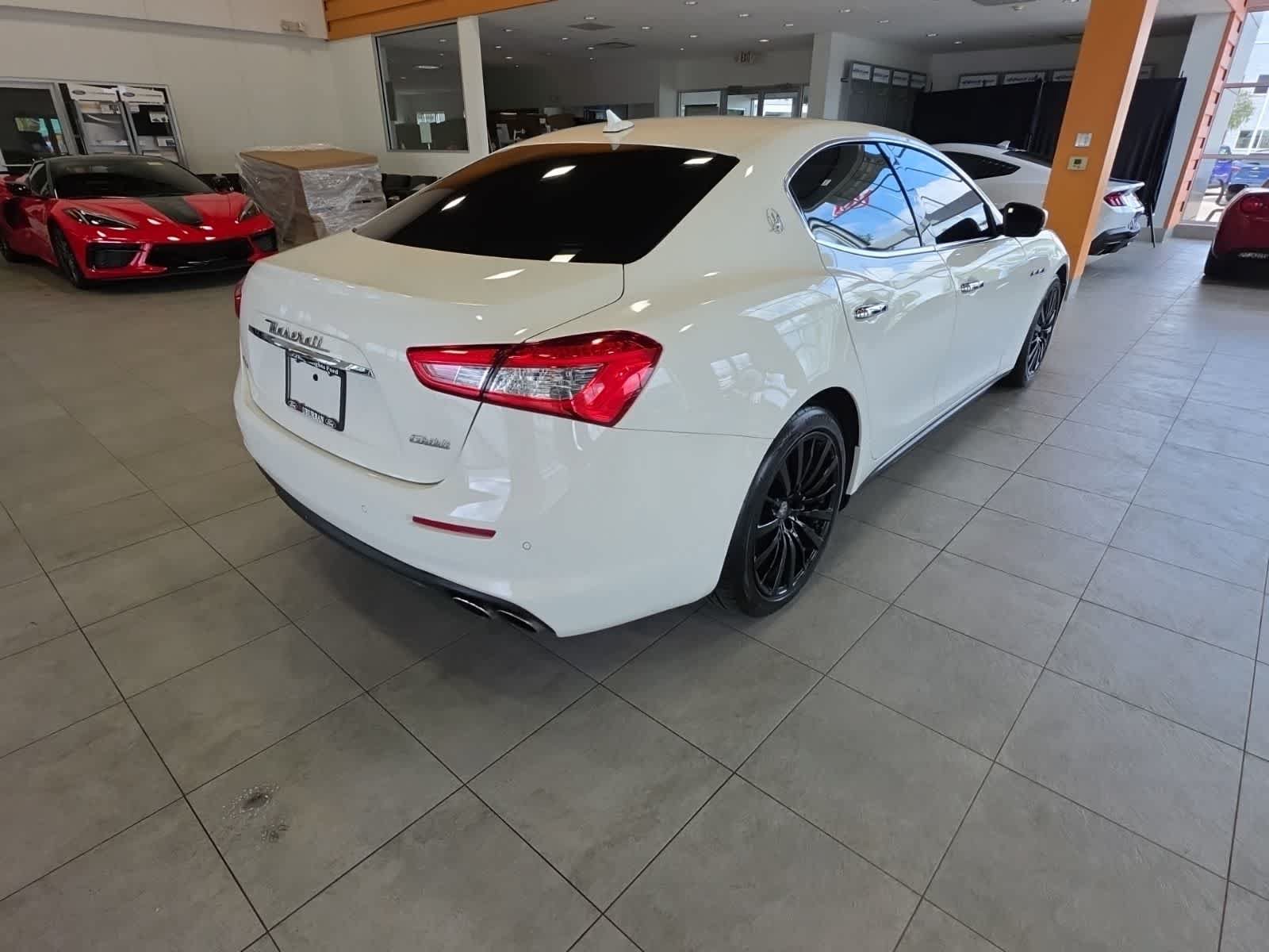 Used 2018 Maserati Ghibli S Q4 AWD/4WD image 8