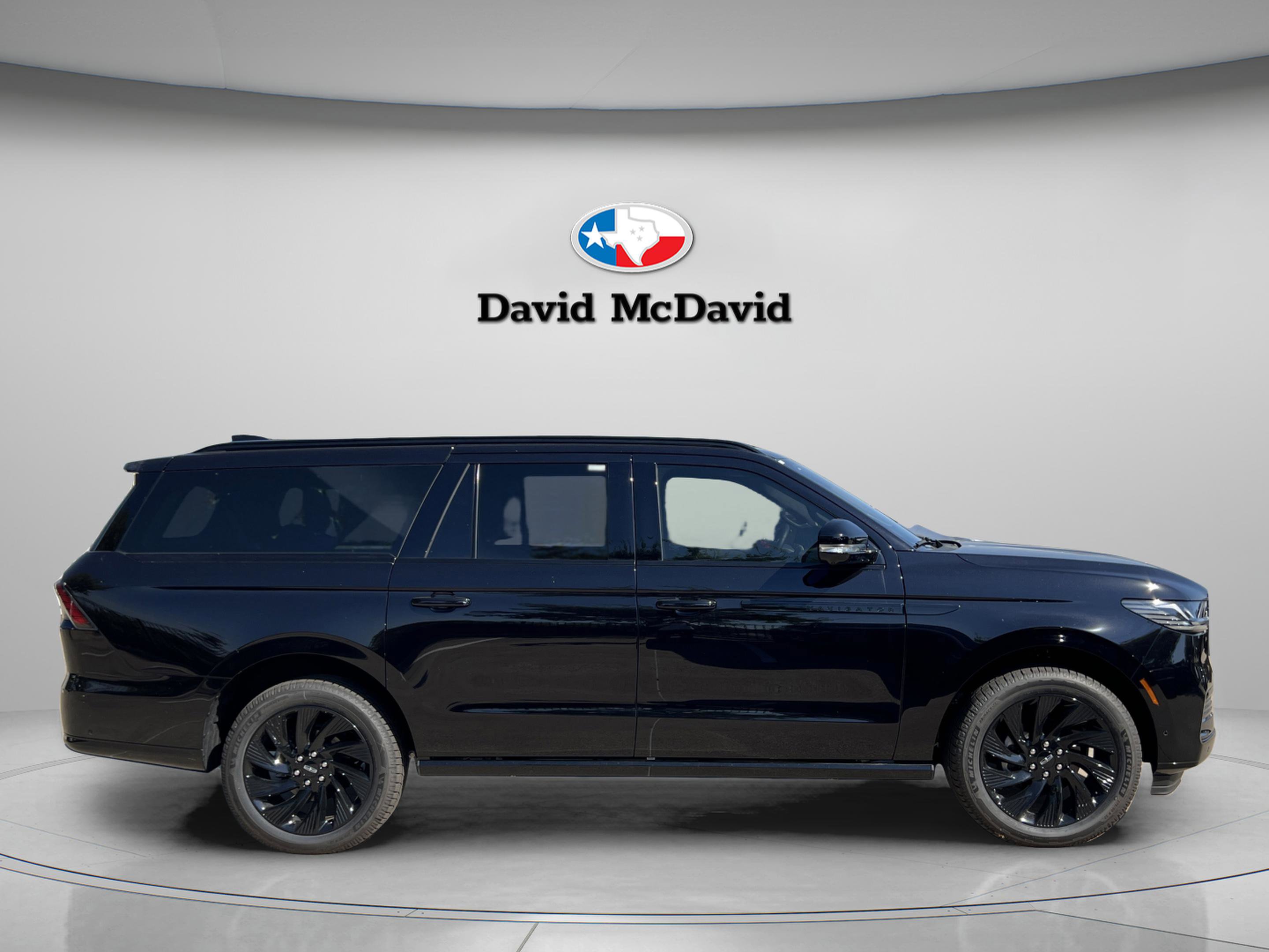 New 2025 Lincoln Navigator L Reserve w/ Jet Appearance Package image 8