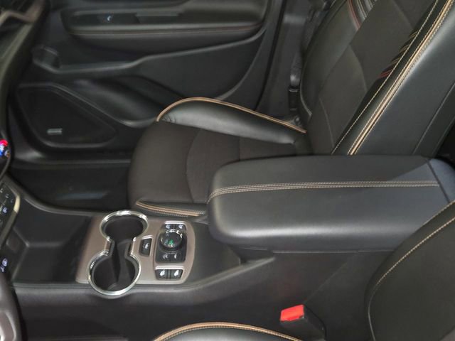 Used 2022 GMC Terrain AT4 w/ Infotainment Package II image 21