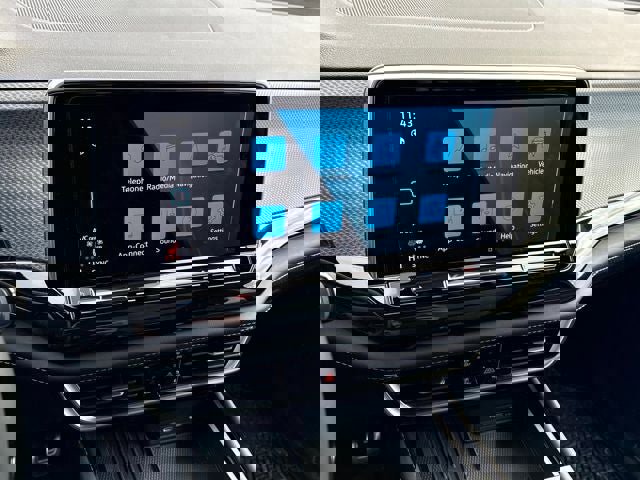 Used 2025 Volkswagen Atlas Cross Sport SEL Premium R-Line image 19