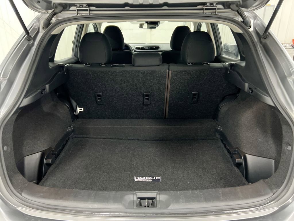 Used 2021 Nissan Rogue Sport S image 23