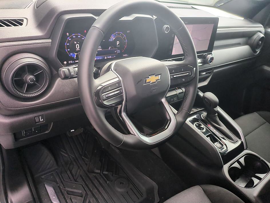 Used 2026 Chevrolet Colorado W/T w/ Advanced Trailering Package AWD/4WD image 15