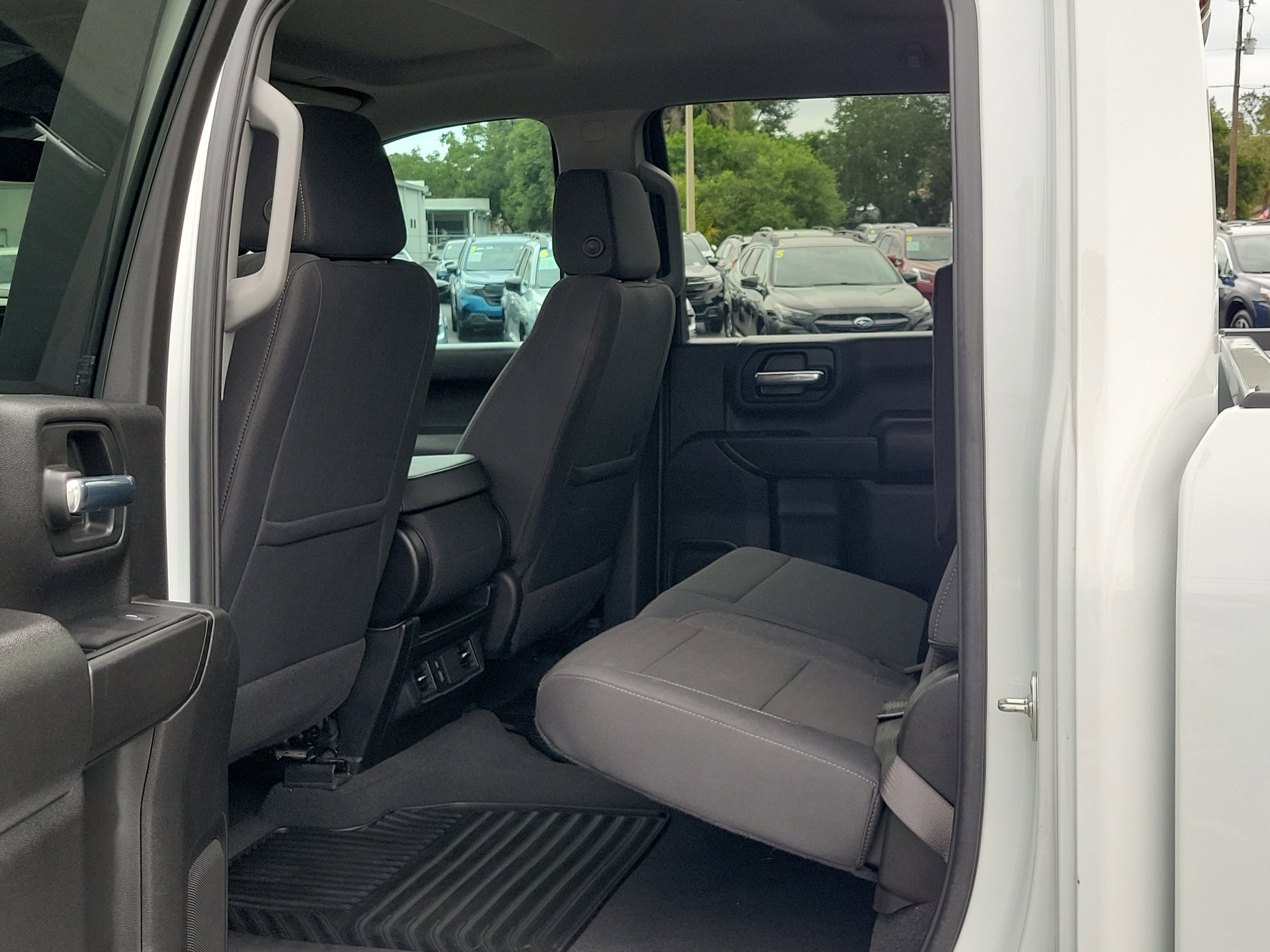 Used 2025 Chevrolet Silverado 2500 Custom w/ Custom Value Package AWD/4WD image 14