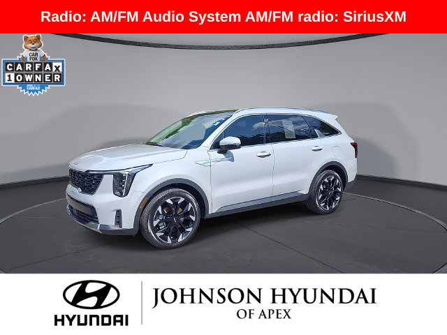 Used 2024 Kia Sorento EX w/ Panoramic Sunroof Package FWD image 4
